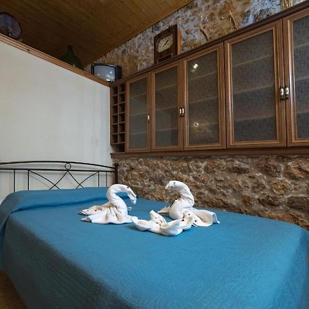 Menecrates Rustic - San Matteo Lejlighed Ágios Matthaíos Eksteriør billede