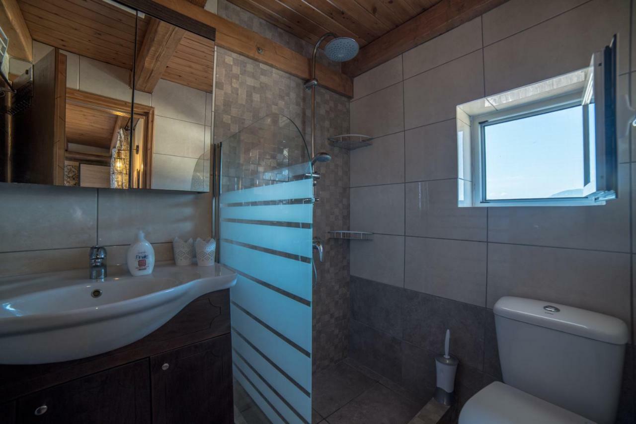 Menecrates Rustic - San Matteo Lejlighed Ágios Matthaíos Eksteriør billede